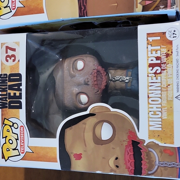 Funko Walking Dead Michonne and Michonne's Pets 1 and Pet 2 - Picture 3 of 8